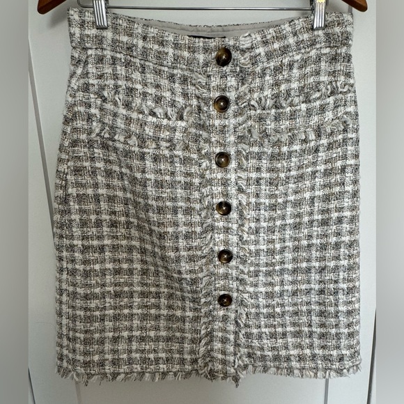 Ann Taylor Dresses & Skirts - Ann Taylor Tweed Button-Down Frayed Edged Skirt in Gray, White & Black NWT Sz 6
